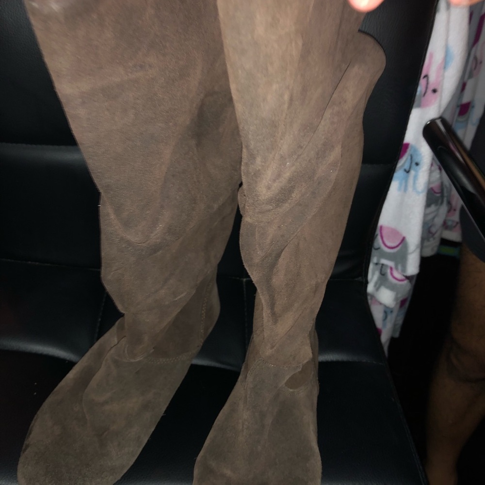 Boots - Picture 2 of 2